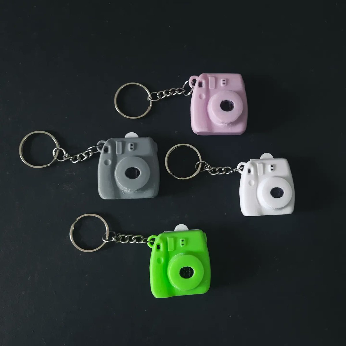 artcreator_Smit's tweet photo. 3d Printed Mini Instax Camera Keychain 

FREE STL files : https://t.co/H1qHiZ8cfh

I created this Instant Camera keychain model in Autodesk Maya and then 3D printed it, and it's quite cute.

3D Printers I Use :
Creality ender 3 S1
Creality ender 3 S1 Plus https://t.co/0YtbYZ3Zz8