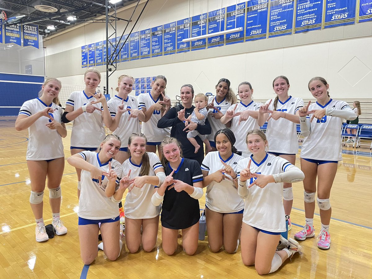 Eastview Athletics (@evhsathletics) on Twitter photo Congrats to <a href="/EastviewVB/">Eastview Volleyball</a> Head Coach Coral Hangge on her first win as a Lightning! #gobolts Congrats to <a href="/EastviewVB/">Eastview Volleyball</a> Head Coach Coral Hangge on her first win as a Lightning! #gobolts