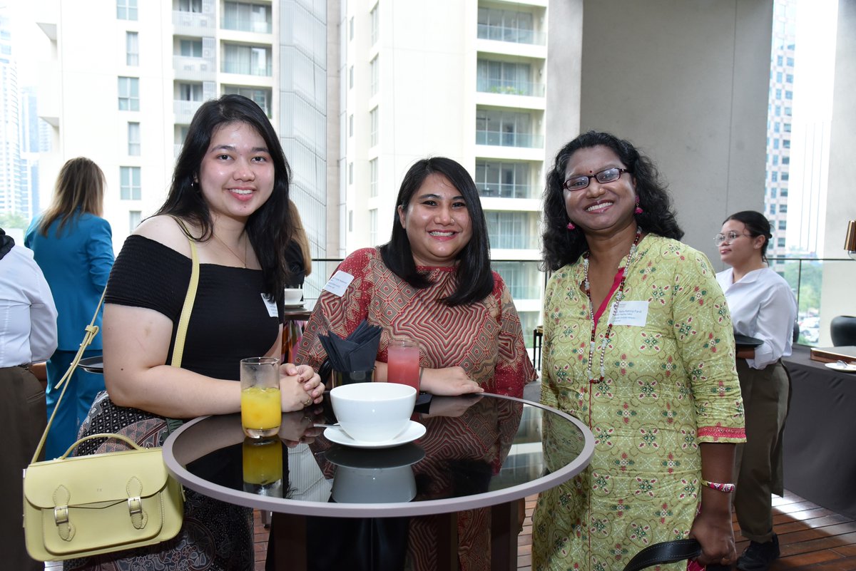 monashmyArts's tweet photo. 🎊🎊We and @Monash_Arts had a wonderful reception with our Alumni in KL. 🎊🎊
Thank you to all our alumni for making time for this reception.
#artsalumni #monasharts # https://t.co/BgfaHERUEt