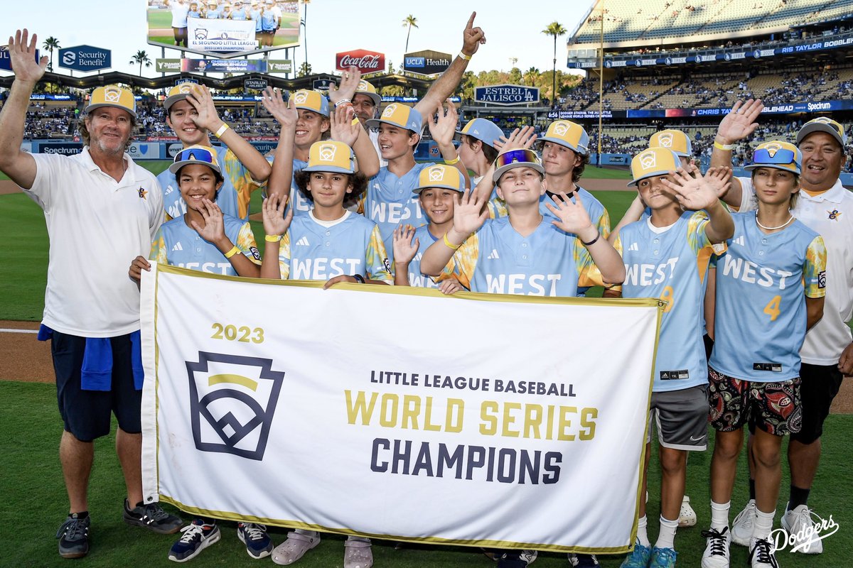 Dodgers's tweet photo. The future is bright. 

Thanks for stopping by, champs! https://t.co/qJVZDfye35