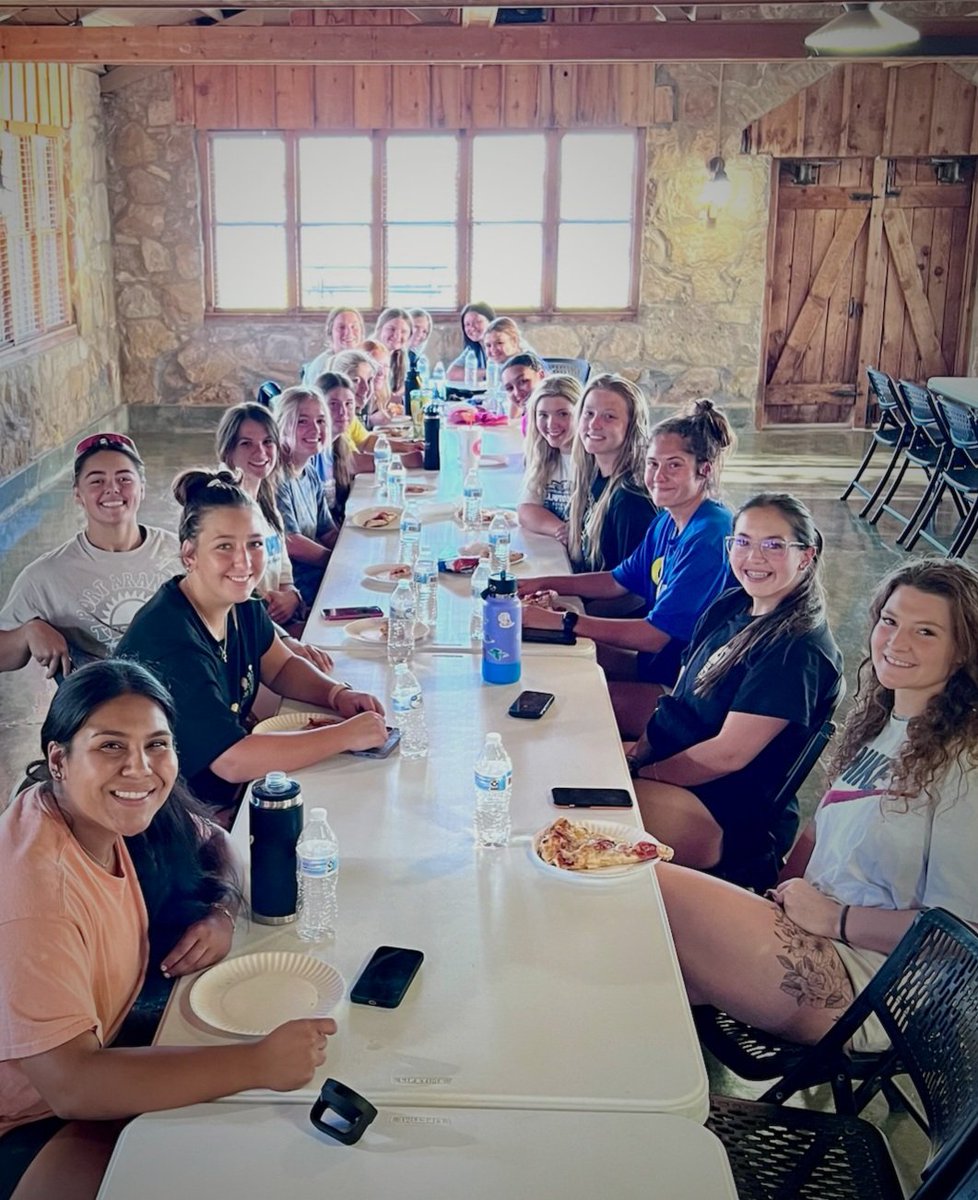 AngeloStateSB's tweet photo. ASU Lakehouse = ASU Softball Funhouse. #PrideTraditionFamily #RamFam https://t.co/JQMkwjohPn
