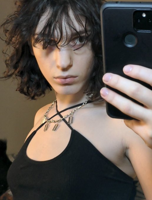 fainting to feel more womanly https://t.co/kliRkkT9Is