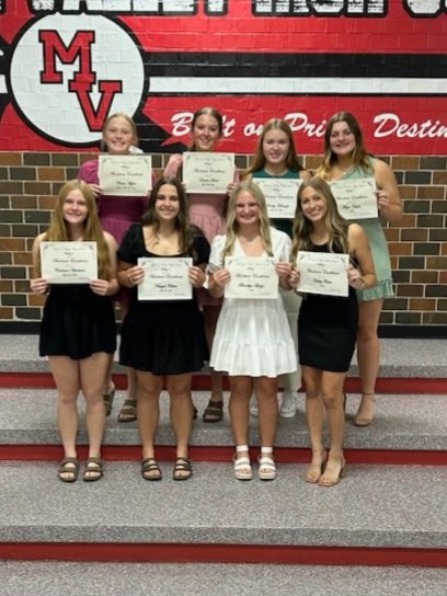 vballladyreds's tweet photo. 💥💥Not only do they work hard at practice but in the classroom as well!! 💥💥

High 🖐 to our Lady Reds honored tonight for their Academic Excellence!

#mvpride
#beautyandbrains 
#cleansupwell https://t.co/HQLyOiQ98F