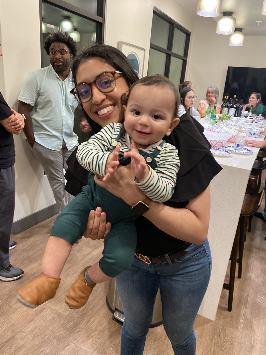 TulanePCCM's tweet image. Such a fun time at our welcome party for our first years! They’re off to a great start and we loved celebrating them! #pulmcrit #fellows