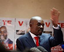 While other presidential candidates gracefully accept defeat, @nelsonchamisa clings to denial. It's a testament to their political maturity versus his repetitive rhetoric and tactics grounded in student activism. Time for growth? #ZimElectionResults @Tinoedzazvimwe1