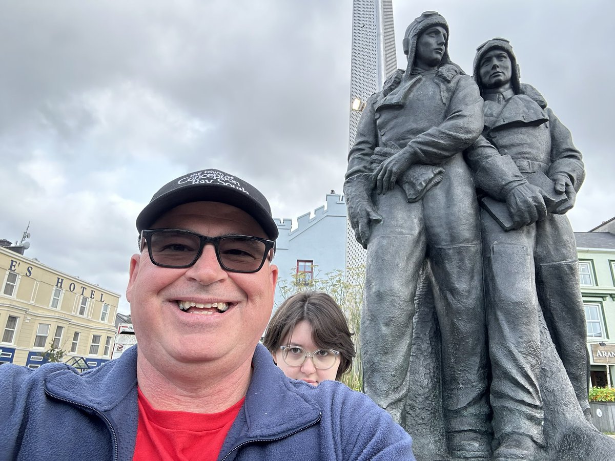 So pleased to visit the statue of Alcock and Brown (en.m.wikipedia.org/wiki/Transatla…) in Clifden yesterday! A piece of Newfoundland aviation history and another Irish-Newfoundland link among many.