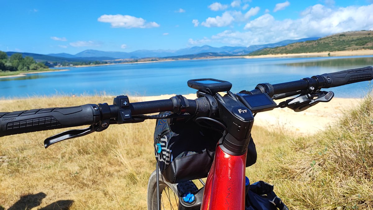 EnkarterriBike's tweet photo. Las vistas desde una #bici son siempre más increíbles

¿Quieres reservar la tuya 🚵? No esperes más para hacerlo, porque hasta finales de septiembre, si activas la opción #𝙫í𝙖𝙫𝙚𝙧𝙙𝙚, ¡te la llevamos🚲 hasta el inicio de la #ruta en #Artzentales!

Contacta ya con nosotros⤵ https://t.co/GEQCgfnxxZ