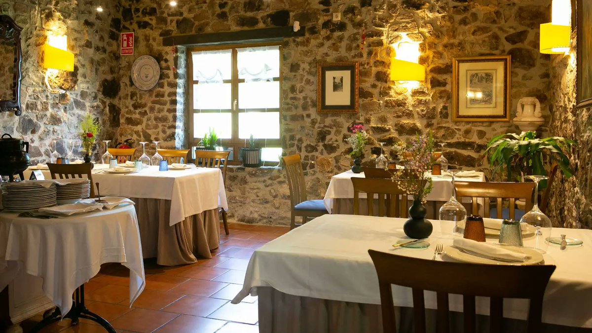 "Restaurante Casa Chema" El Caleyo/Oviedo (Asturias). <a href="/casachema/">Casa Chema_Restaurante El Cordial</a> La mejor fabada del mundo y algunas cosas más. Absolutamente recomendable. No te lo pierdas.