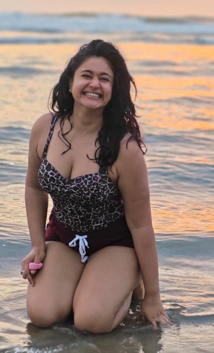 F4w1e13W8AAncol?format=jpg&name=medium