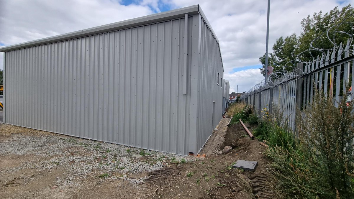 lgs_ltd's tweet photo. Our latest job just about finished, at Castleford, for a national household name repeat customer.

#LGS #LGSProjects #castleford #construction #workshop #coldrolled #steelframed #lightindustrial https://t.co/QDSTI05U0a