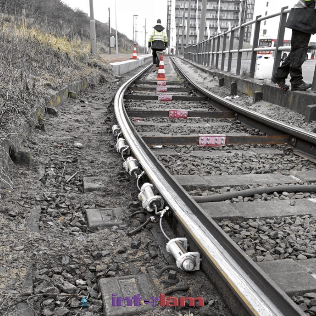 interlam's tweet image. Constant lubrication with simalube is essential in the railway industry to combat increased wear and unwanted squeaking noises caused by friction between wheels and rails.
#lubrication #lubricator #railways #wear #simalube #interlam