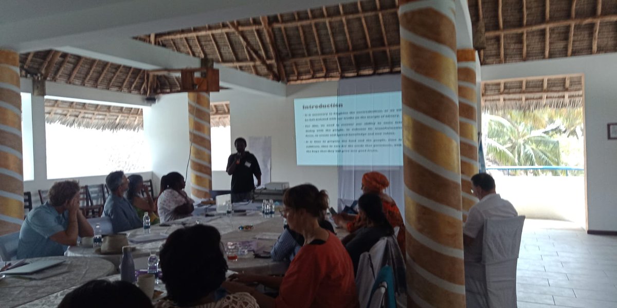 'How do movements emerge? Do they expire? Do the movements leaders and members have the ability to predict their lifespan or is it beyond their scope?' ~ @cidioti. #SouthSouthDialogueZanzibar @1000currents @_ACBIO @angela_aef @via_campesina @firozem @GRAIN_org @FundAgroecology