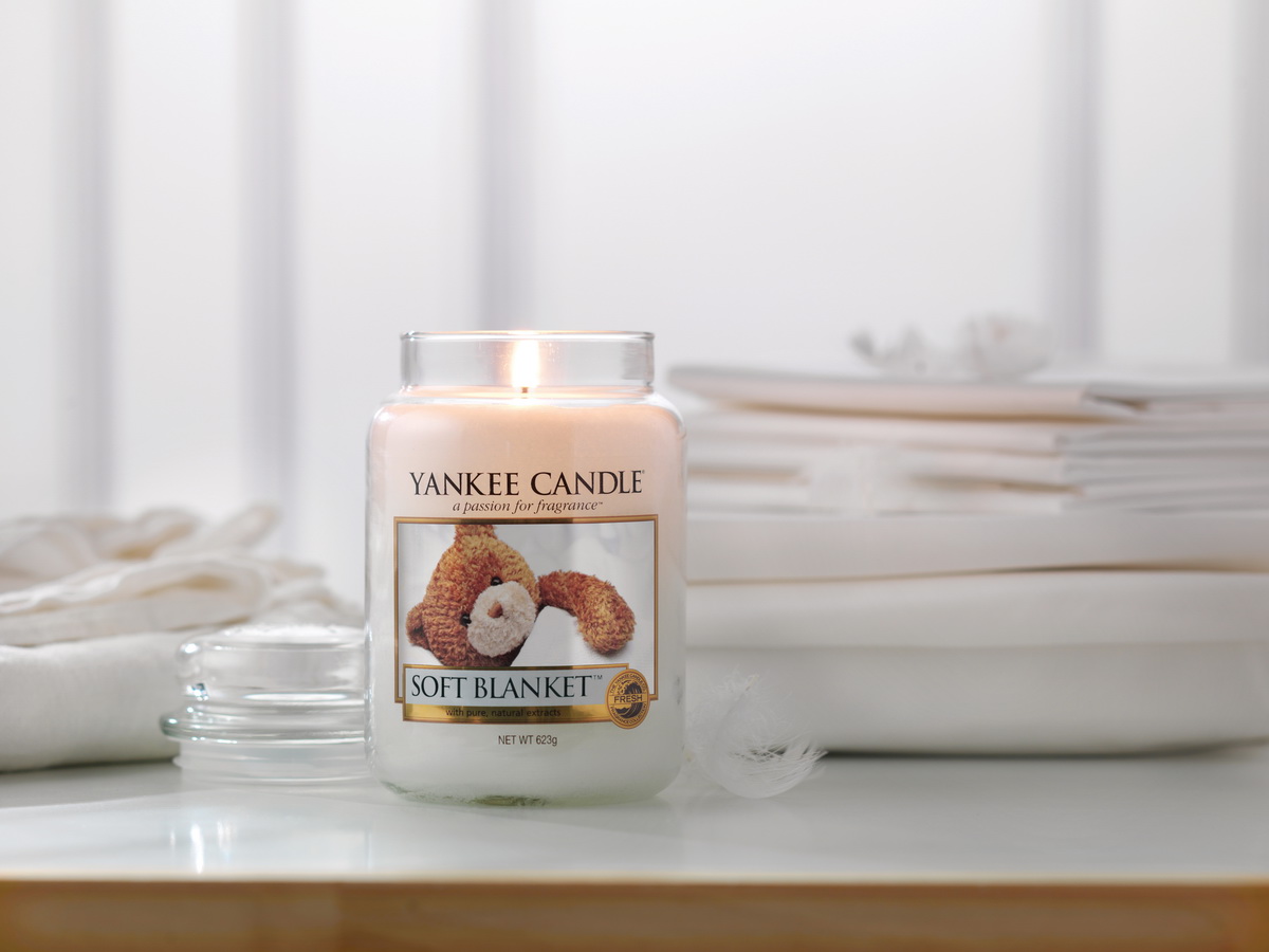 Yankee Candle TH tweet media