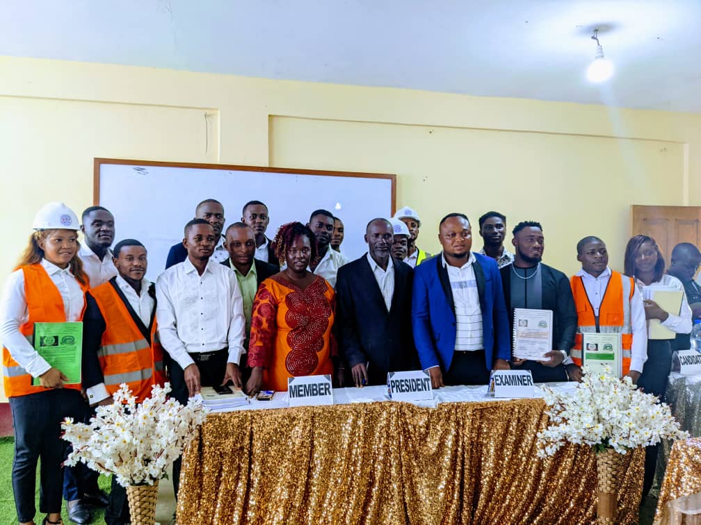 HuibCameroon's tweet photo. Congratulations to the pioneer batch of Civil Engineers defending their B-Tech projects. 

It was so heartwarming to see you defend your projects yesterday in front of your parents, peers, and school administration. https://t.co/Cuect7eURk