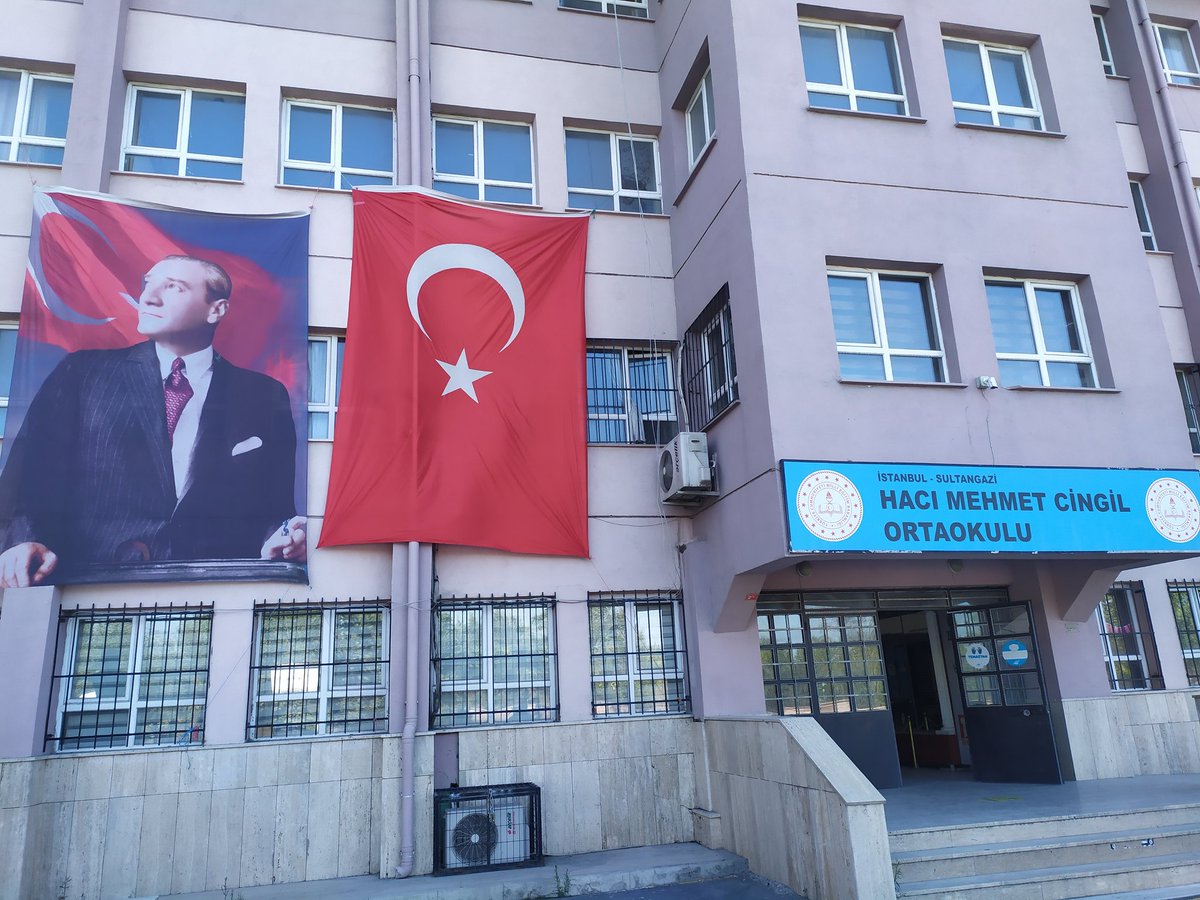 HMCOrtaokul's tweet photo. Zafer bayramımız kutlu olsun 🇹🇷
@avadursun @necatitekbas @sultangazimem1 @OsmanAk17514030 https://t.co/eVMywJTbbv