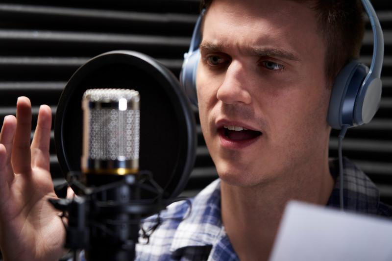 SpotlightUK's tweet image. Who do actors work with on voice over jobs? 🎤

Here are some things to expect in a recording studio and the crew you may work with on a voice job spotlight.com/news-and-advic…
.
#voiceover #voice #actinglife #actorslife
.
Image credit: MachineHeadz / iStock