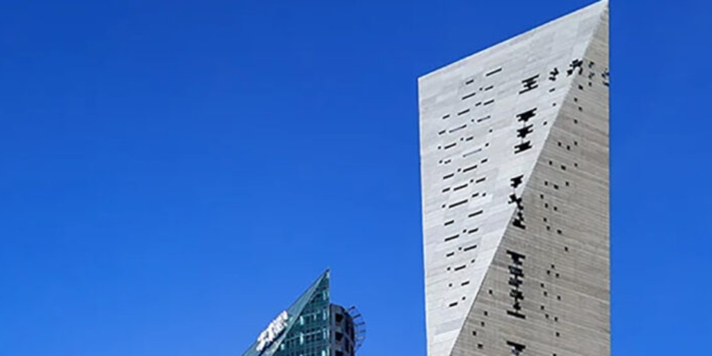 worldsteel's tweet image. The newest addition to Mexico City's skyline! This sustainable &amp;amp; earthquake-proof skyscraper is a feat of #engineering. #steelProjects ow.ly/1ceB50PFhLZ