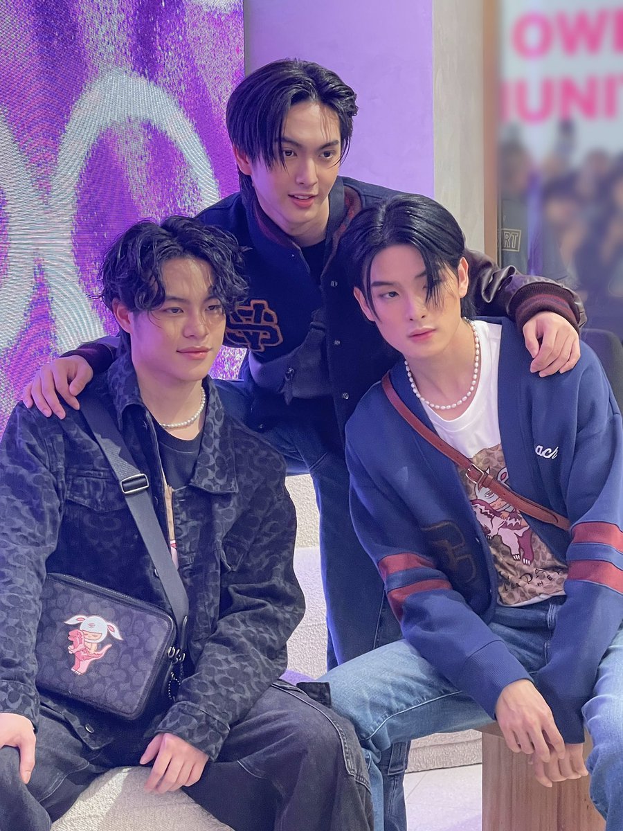 789SURVIVAL's tweet photo. มาเจอกันได้เลยตอนนี้ในงาน COACH x ALEX FACE ที่ Coach Paragon, 1st floor นะครับ 🪐✨

#Coachx789 
#CoachNY 
#CoachxAlexface https://t.co/U5RFtqcFwd