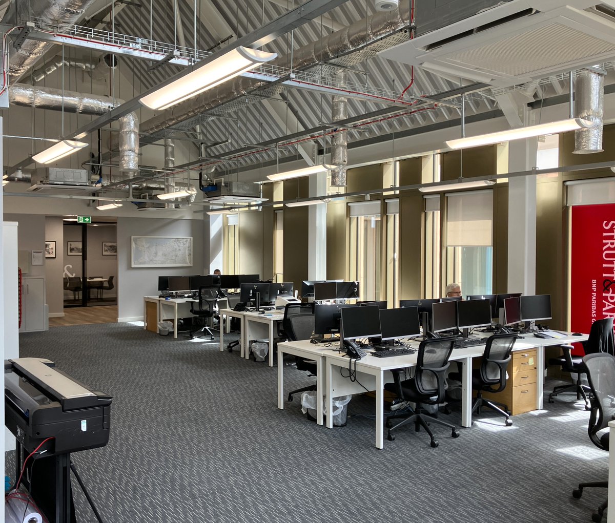 Strutt &amp; Parker (part of the BNP Paribas Real Estate Group) has relocated their Chester office to Northgate’s Coachworks Arcade. The first-floor 2,000 sq. ft. suite overlooks Exchange Square and 2 office suites remain available to rent within the building.
cwac.co/BlaKY