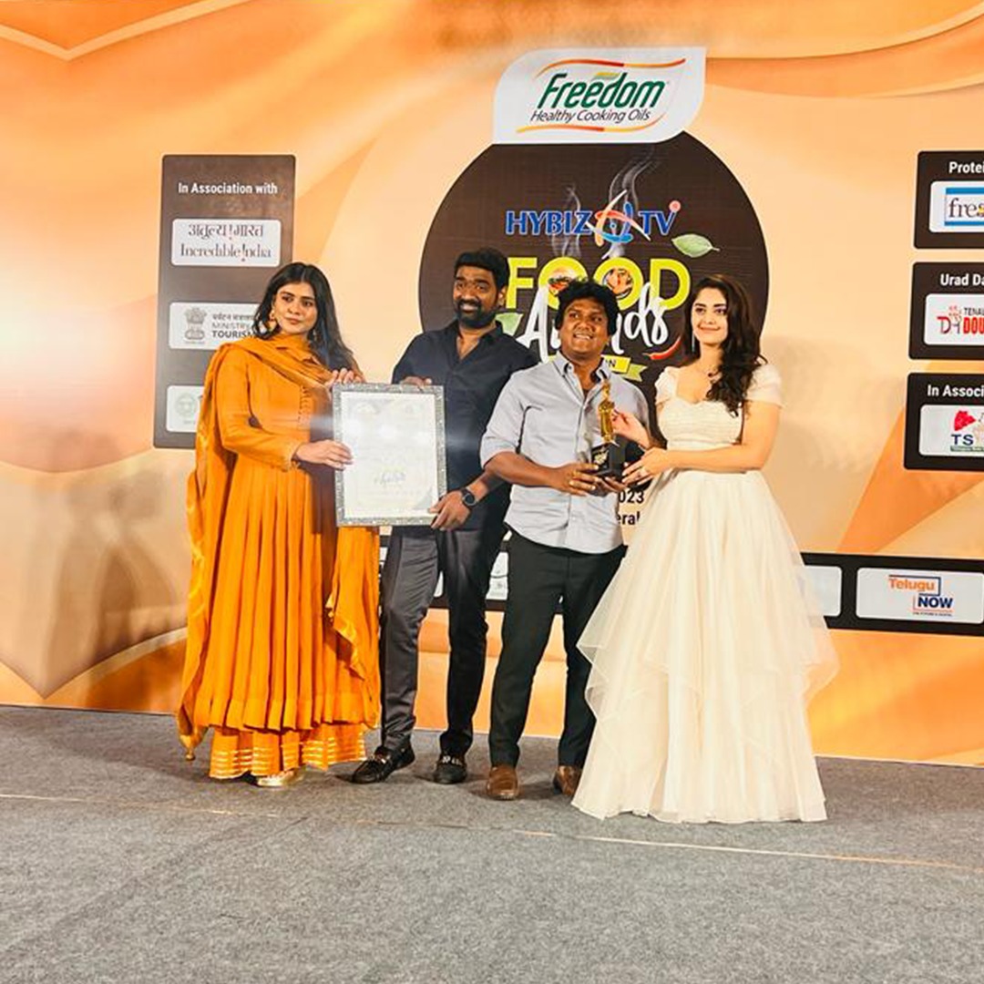 Applause to @1980smilitary & #SreeBanquets, deserving winners of Best Authentic Cuisine & Best Banquet awards! 🍽️ Here's to more culinary greatness and unforgettable events! 🎉👏 @sahugarapati7 @srikarvytla @phanikvarma @harish_peddi