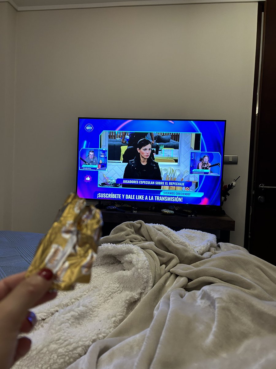 46f13d4946b044d's tweet photo. Viendo a la bella Skarleth, soy team lulo pero esa niña es un amor y con su ternura todo lo visto en el reality se olvida 😊 @ClaudioMichaux  #GranHermanoCHV https://t.co/UL7ioQXekS