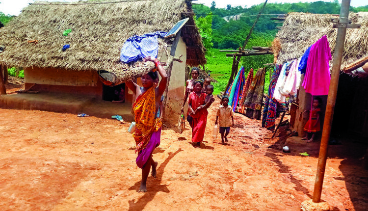 sambad_odisha's tweet photo. ‘ସମ୍ବାଦ’ ପ୍ରଭାବ: ଶିଶୁ ସୁରକ୍ଷା ଆୟୋଗ ପକ୍ଷରୁ ଜିଲ୍ଲାପାଳଙ୍କୁ ରିପୋର୍ଟ ତଲବ
ନଗଡ଼ାର ୨ ଶିଶୁ ମୃତ୍ୟୁ ମାମଲା
#Sambad #ChildProtectionCommission #Odisha 
https://t.co/hgyNyxzja7 https://t.co/l2Qgwsy1bc