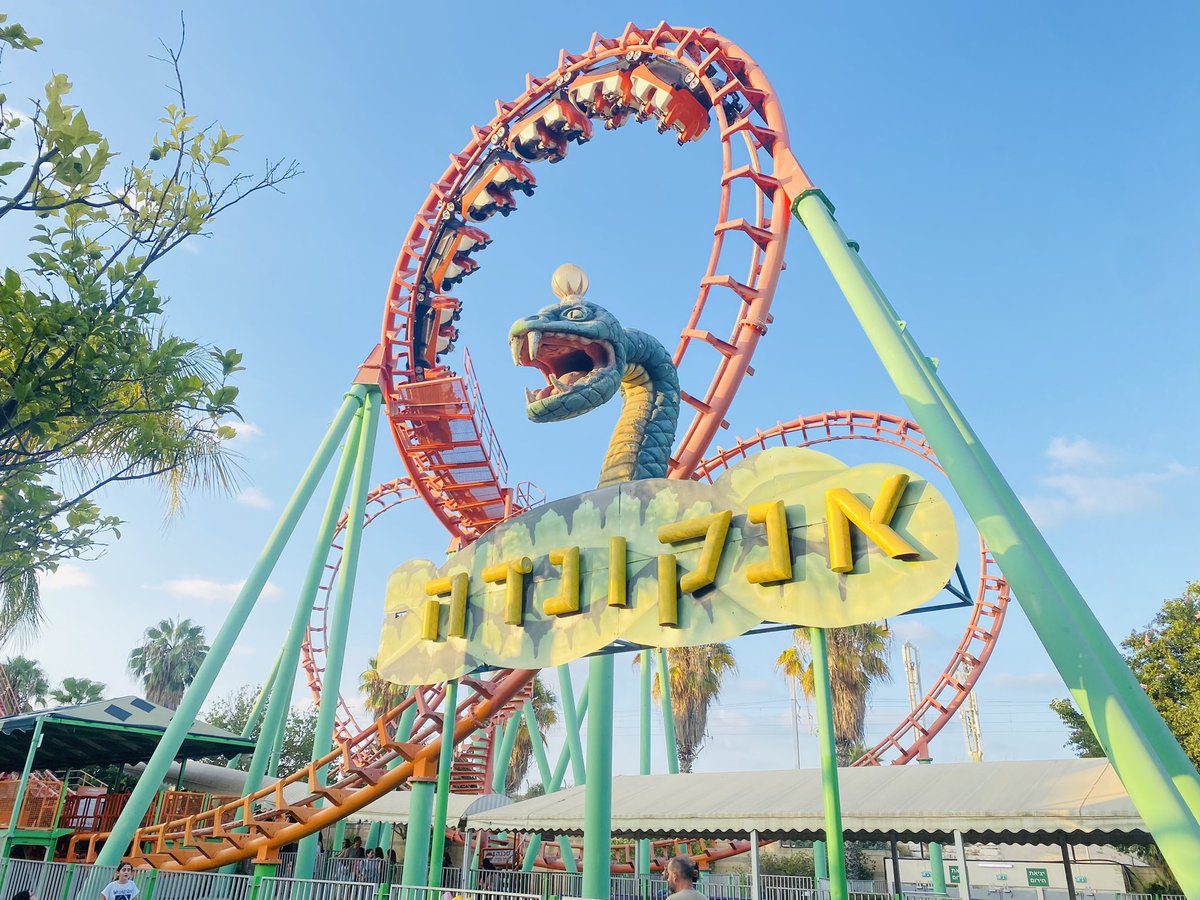 CoastersWide's tweet photo. Luna Park Tel Aviv is a good mid size park located in northern Tel Aviv. The park is home to three coasters along with a verity of other rides. The park does lack a good water ride. #RollerCoaster #AmusementPark #TelAviv #LunaParkTelAviv #WWCOnTour #CredLife https://t.co/0YOHzr69Ri