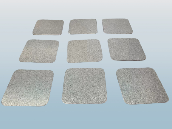 #PTL #greenhydrogen #PEMelectrolyzer #microporouslayer #gasdiffusionlayer #H2energy
5-70um sintered porous titanium plate used as PTL for PEMWEs.