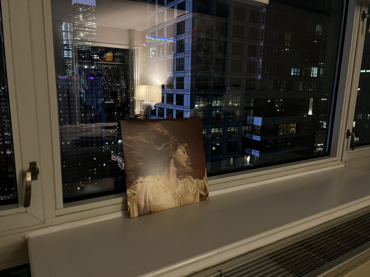 Hey #swifties it’s time for a #giveaway. 

Fearless was the first album where I absolutely fell in love with <a href="/taylorswift13/">Taylor Swift</a>.

You all don’t know how WILD it is knowing that almost 7,000 of you love my craziness. 

Retweet and follow. 

That’s the way I loved you.