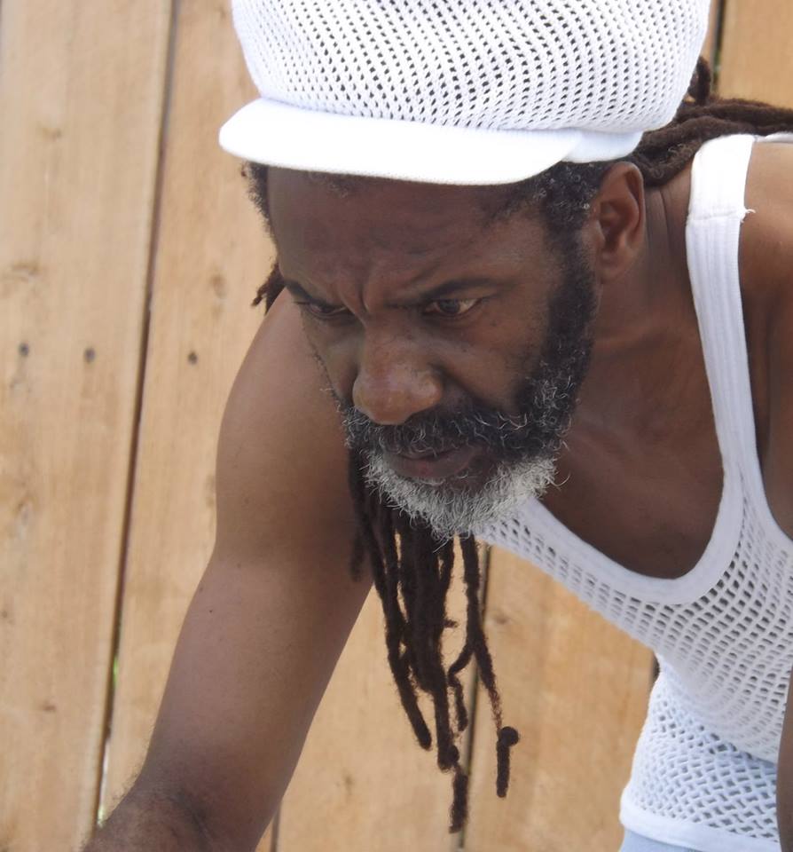 Ital K playing the best in Reggae Music on English Pound Radio.
Aug 27th 20223
To download and listen click on the link below.
shorturl.at/fvU04