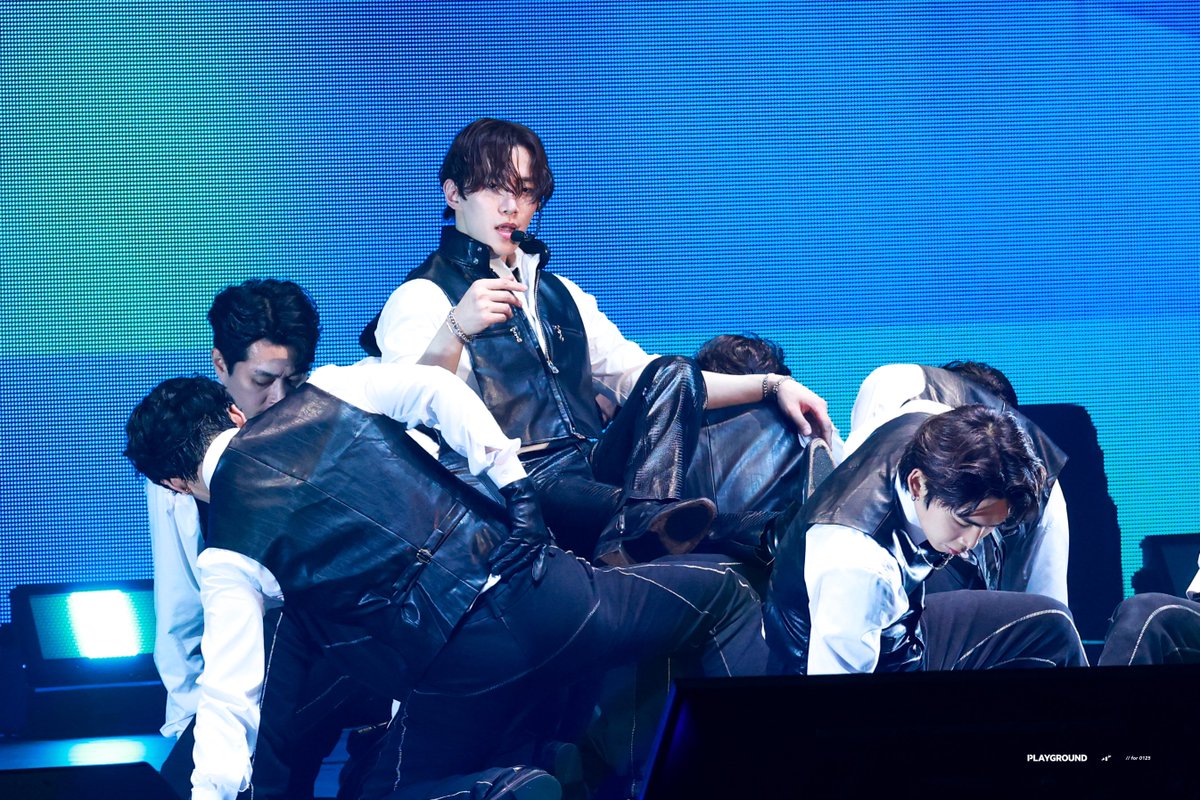 playground_nat's tweet photo. [HD] 2023 LEE JUNHO Arena Tour “また会える日”  ☺️👐🏻
#준호 #이준호 #JUNHO #LEEJUNHO https://t.co/0ewBTWoesP