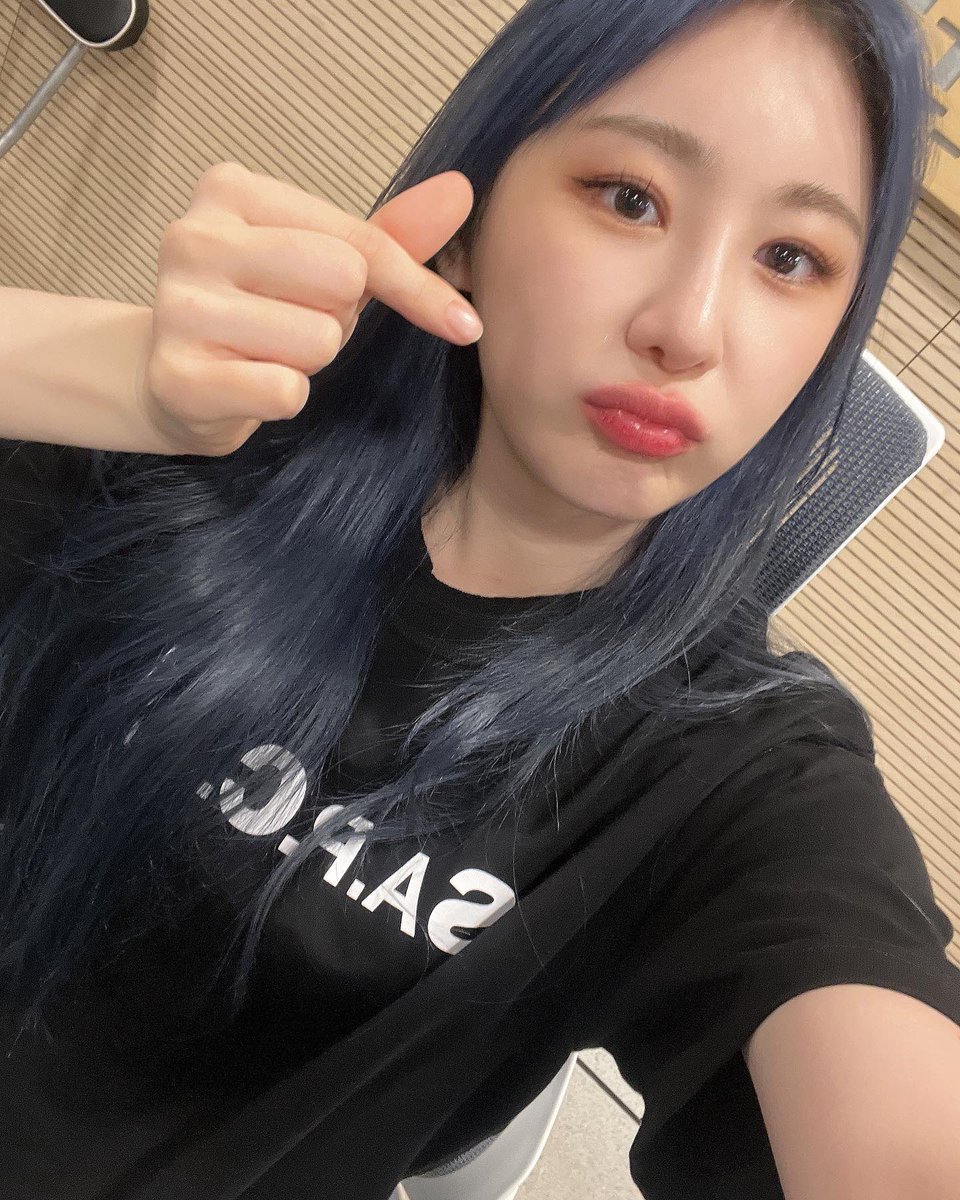 lee chaeyeon pics tweet media