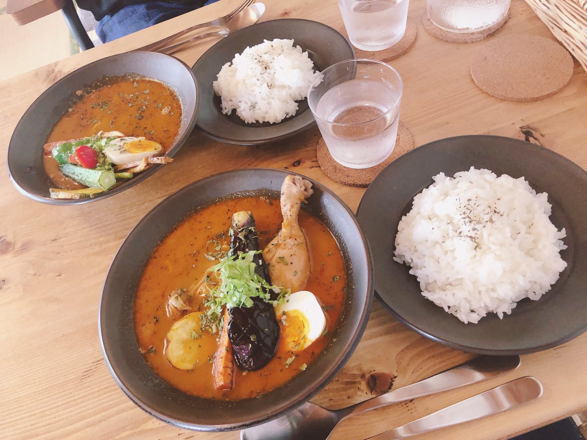 「おしゃなスープカレーのお店に来た 」|育毛中のイラスト