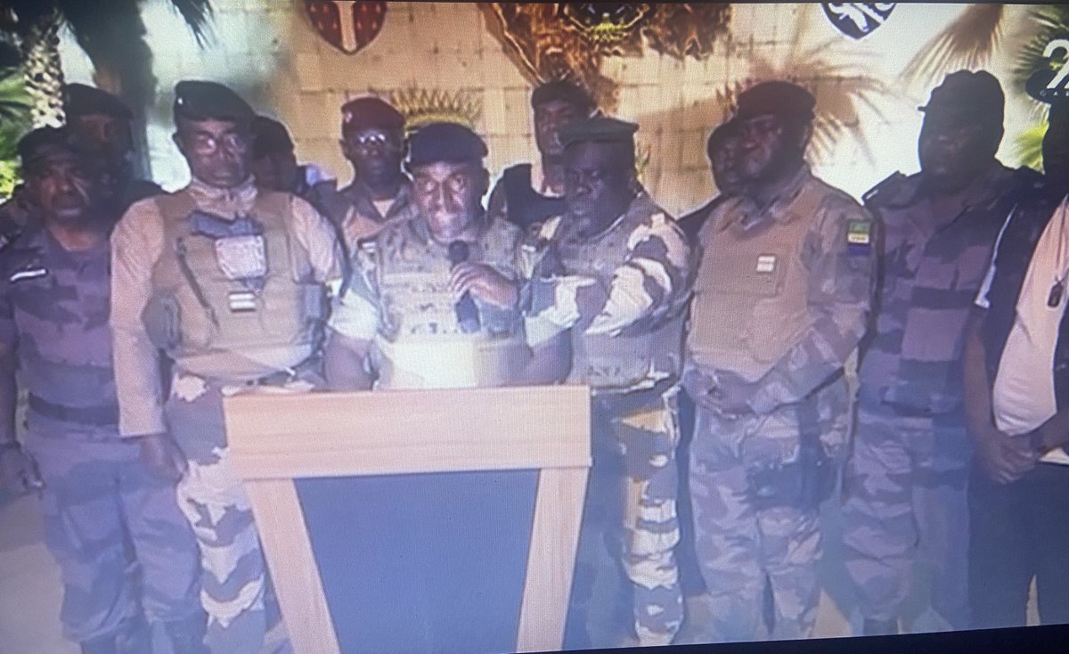 EvradLean's tweet photo. Coup d’état d’état seigneur 😭😭🙏protège mon pays 🙏🙏priez pour vos familles
Ils ont fermé les frontières 🥲
#Gabon2023 
#Elecciones2023 
#CoupdEtat https://t.co/6ws9GobfZM