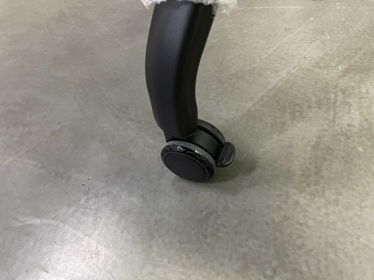 bilingdisplay's tweet image. Interactive display multimedia functions, has a high-definition screen and clear sound quality, and can be used as a tool for presentations, classes, and reports. It is more convenient and practical for application scenarios such as education, training and demonstration,and so on