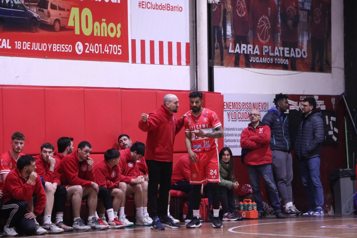 #MetroxBT | UNA BARBA Y UN PARCE

Welcome se impuso con amplitud sobre Larrañaga, con muy buena actuación de Fernando Verrone y el colombiano Adrián Peña.

📝 <a href="/Brianrz2000/">Brianrz</a> 

📸 <a href="/beldelprato_/">Belu</a> 

👉bitly.ws/TskU