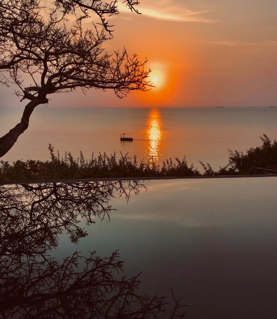KapteinKai's tweet photo. A little piece of heaven across the bay from Maputo. Mamas Lodge on Inhaca should be on your bucket list! Photos by my talented wife. #mamaslodge #inhaca https://t.co/lRti0PGs0E