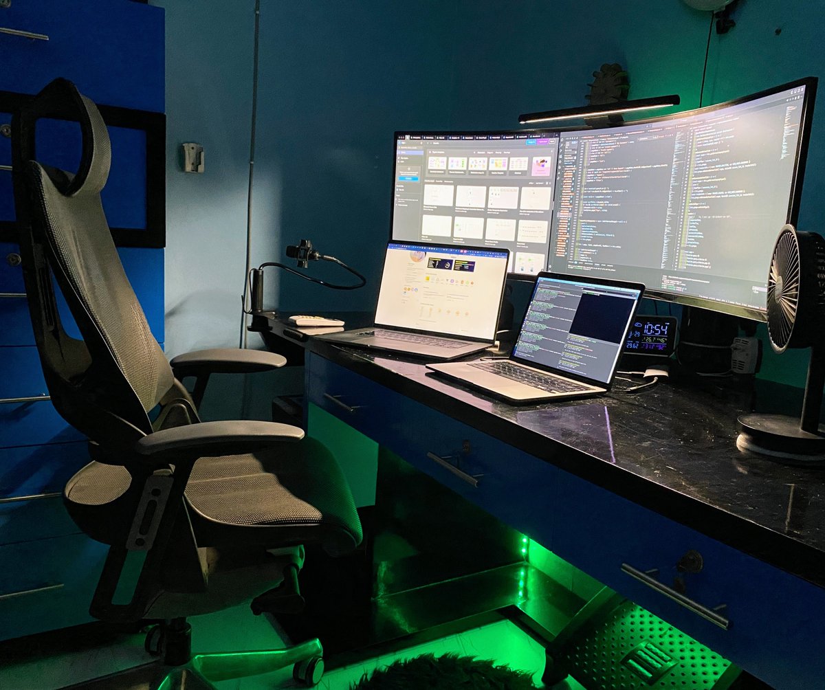 sajibcse68's tweet image. 👨💻 𝘾𝙤𝙙𝙞𝙣𝙜 𝙞𝙣 𝘿𝙖𝙧𝙠 𝙢𝙤𝙙𝙚 🚀
.
.
#coding #webdevelopment #workstation #reactjs