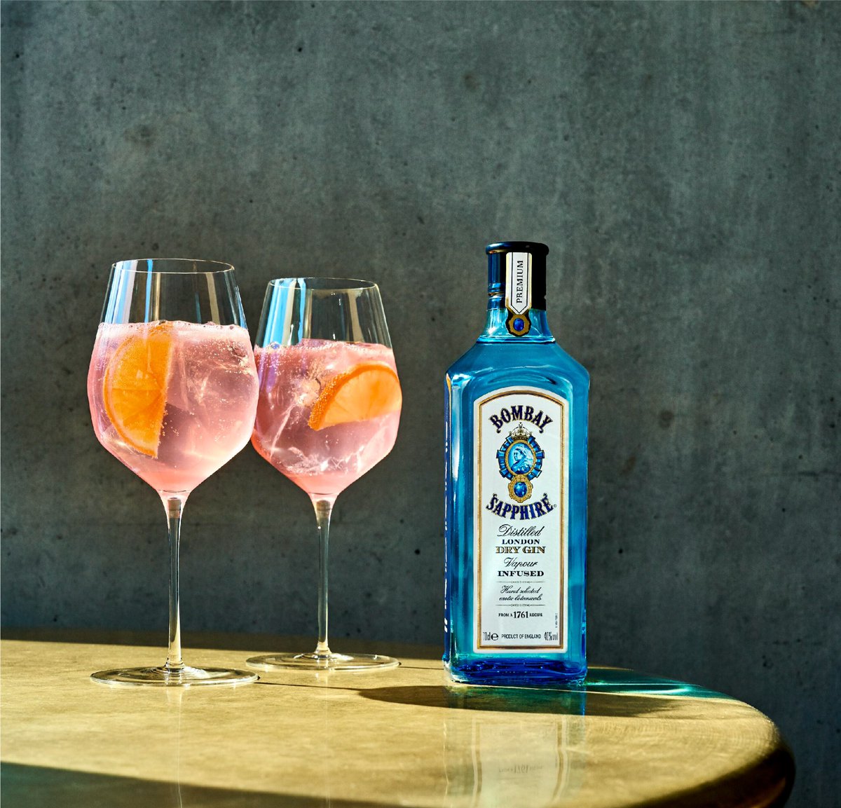 youralteregoza's tweet image. Bombay Sapphire launches Creator’s Hub - a program to inspire creativity and ignite innovation in the South African bartending community.🍹🍸🎭🫗🧊

Check our site 🔗👇🏾 to find out how you can be part of the squad! 🔵

youralterego.co.za/Bombay-Sapphir… 

#StirCreativity #BombaySapphire
