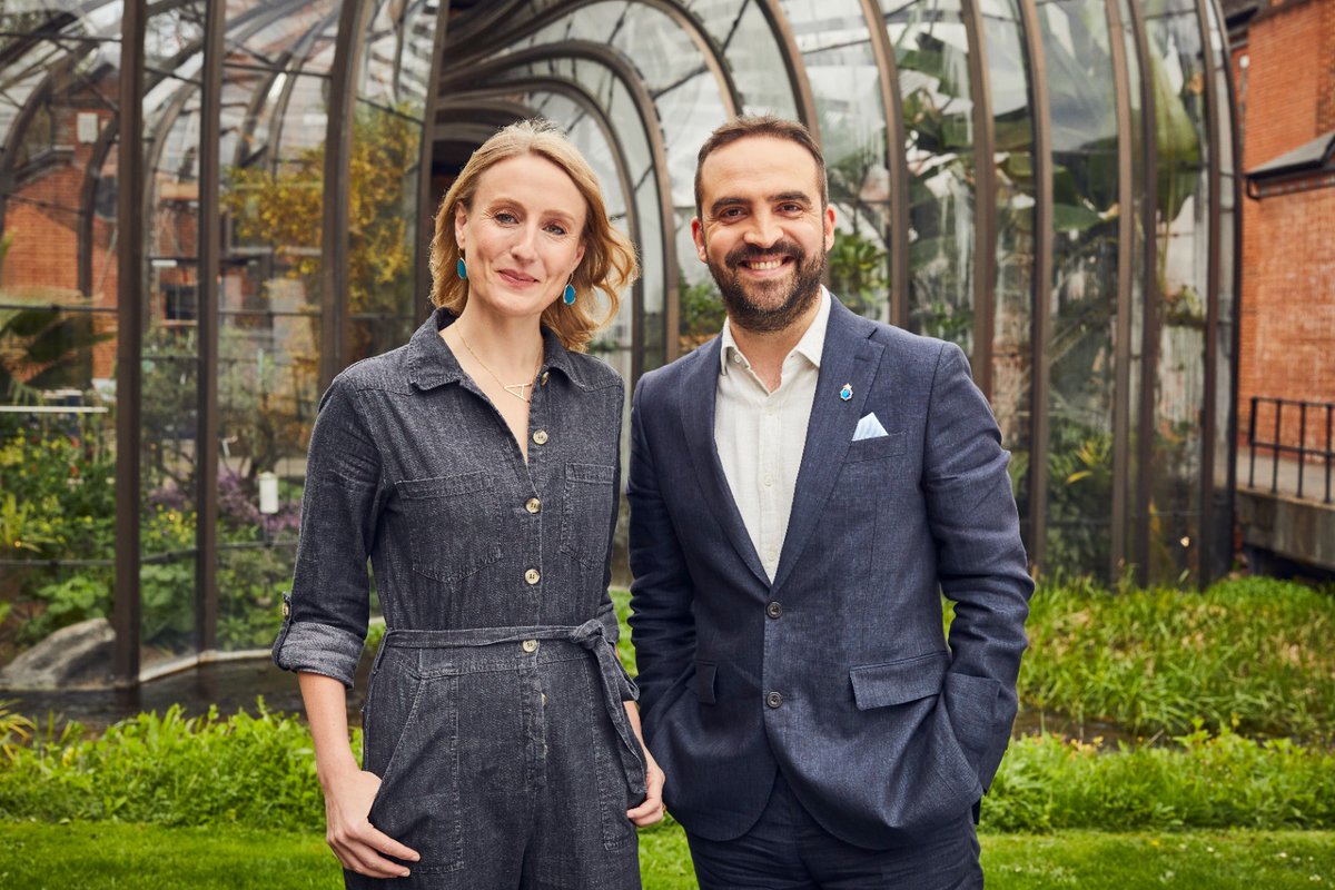 youralteregoza's tweet image. Bombay Sapphire launches Creator’s Hub - a program to inspire creativity and ignite innovation in the South African bartending community.🍹🍸🎭🫗🧊

Check our site 🔗👇🏾 to find out how you can be part of the squad! 🔵

youralterego.co.za/Bombay-Sapphir… 

#StirCreativity #BombaySapphire