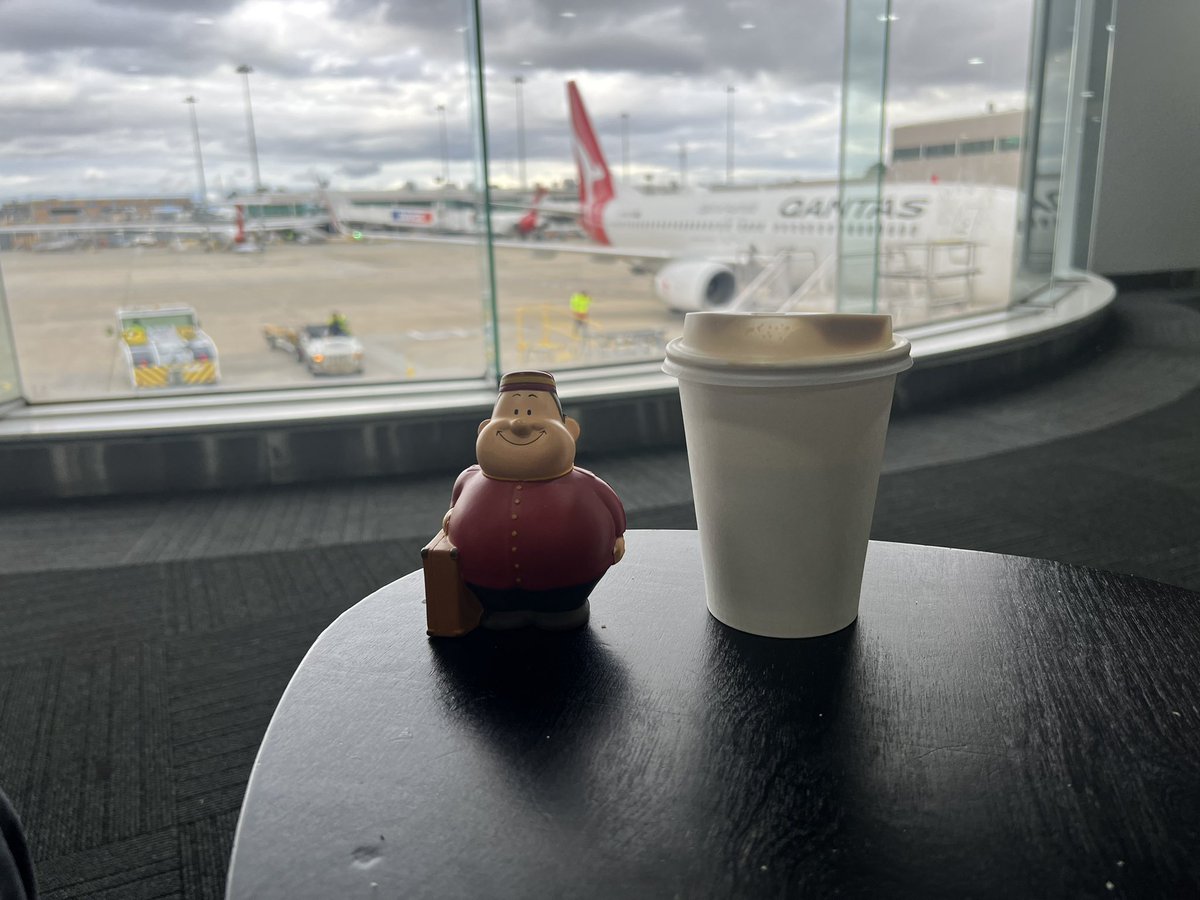 TapendiumMan's tweet photo. Ready to fly to Sydney for #NoVacancy tomorrow. My handler let me have some of his tasty muffin, but the coffee was nothing to write home about. https://t.co/ZOB1XGX6R2