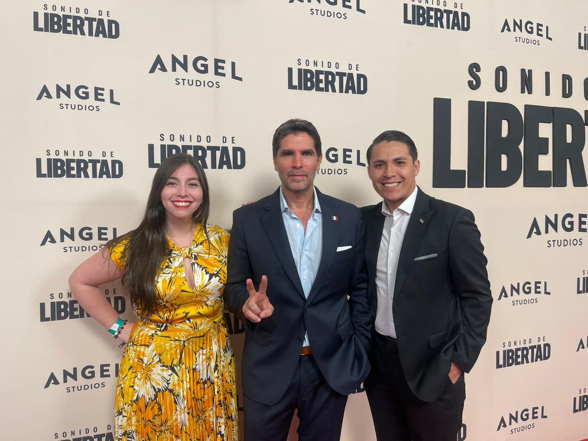 jeancarlopmag's tweet photo. 🎬|🕊️| ¡AIRES DE ESPERANZA!👇🏼:

🇲🇽| Una gran noche fue la que se vivió tras la premiere en México de «Sound of Freedom». Gracias @EVerastegui por encabezar tan noble, valiente y urgente lucha.

🔥| Con fuerzas renovadas, vayamos y acabemos juntos con el tráfico y la explotación sexual infantil.