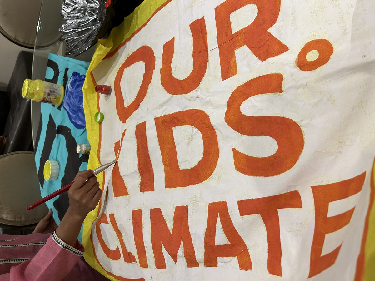 Warriormomsin's tweet image. September 17th: Join us parents from all over the globe in joining the March to #EndFossilFuels in NYC;

Let&apos;s make a noise that echoes worldwide to create a #FossilFreeFuture;

Sign up at endfossilfuels.us to  join us in this historic movement💙