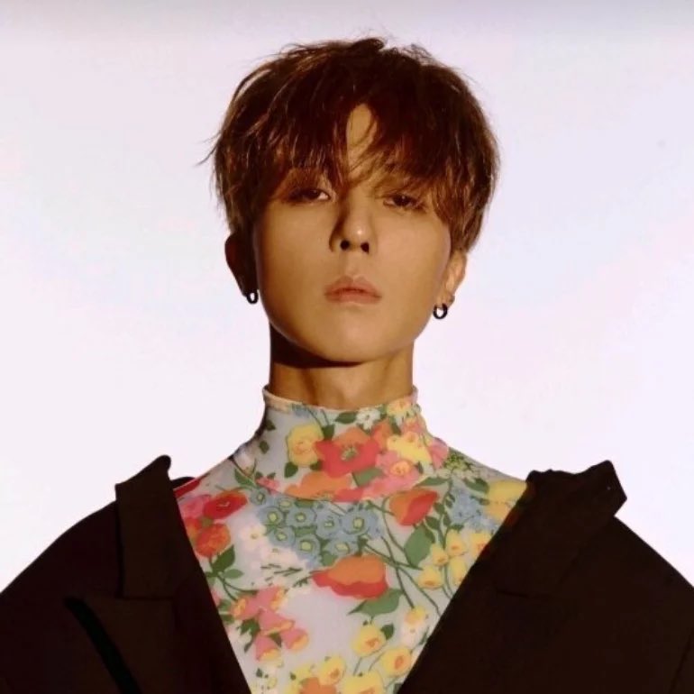 kchartsmaster's tweet image. #JUNGKOOK (Seven) becomes the first boygroup member since #MINO (FIANCÉ) in 2018 to reach #1 on MelOn Daily Chart with his solo debut song.