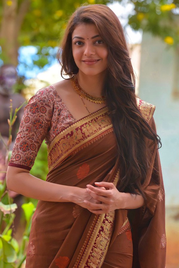 F4wSY35bkAAEYZ7?format=jpg&name=900x900