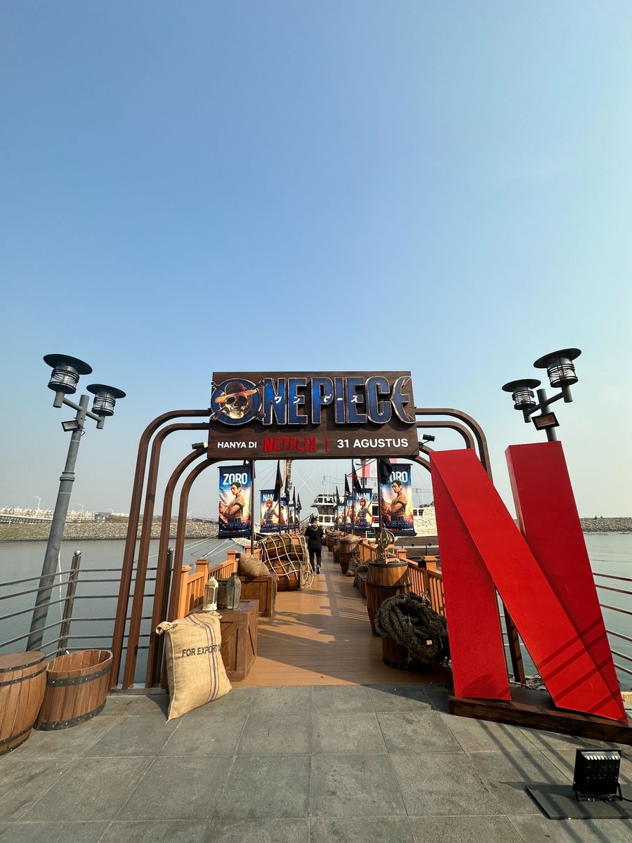 NetflixID's tweet image. Wooghhh, Going Merry udah hadir di PIK, Jakarta! Siap menyambut kamu 🫡 

#OnePieceNetflix