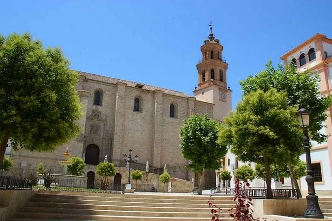 HOTELESnet's tweet photo. La localidad andaluza de #Baza es un destino turístico único que combina historia, naturaleza y cultura en un solo lugar. 
Más información y reservas 👇 https://t.co/ifKsPEdjYo 
#granada #andalucia 
@aytobaza @turgranada https://t.co/SB0yIVTrR8
