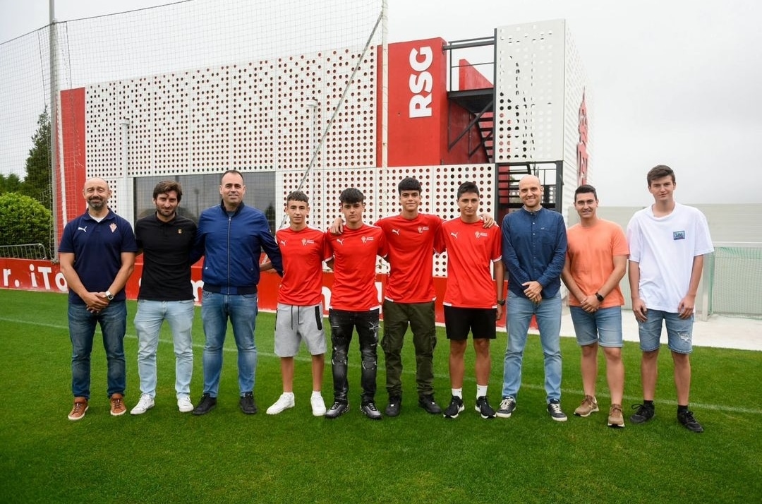 ⭕️ Cuatro rojiblancos de la @efmareologrono, en Gijón con el @RealSporting  🔴⚪️

#MareoEsFútbol #CanteraRSG