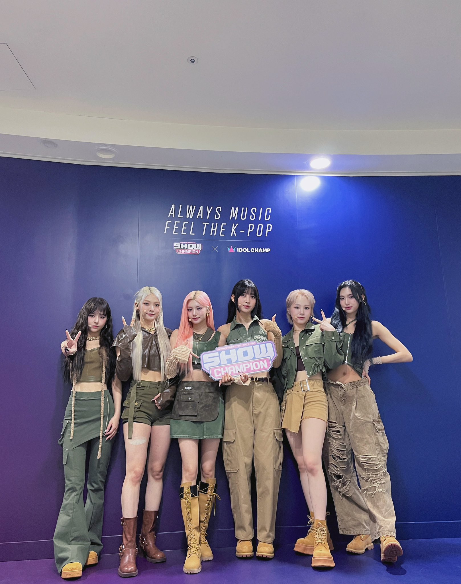 F4wW1bbacAAofSe?format=jpg&name=large