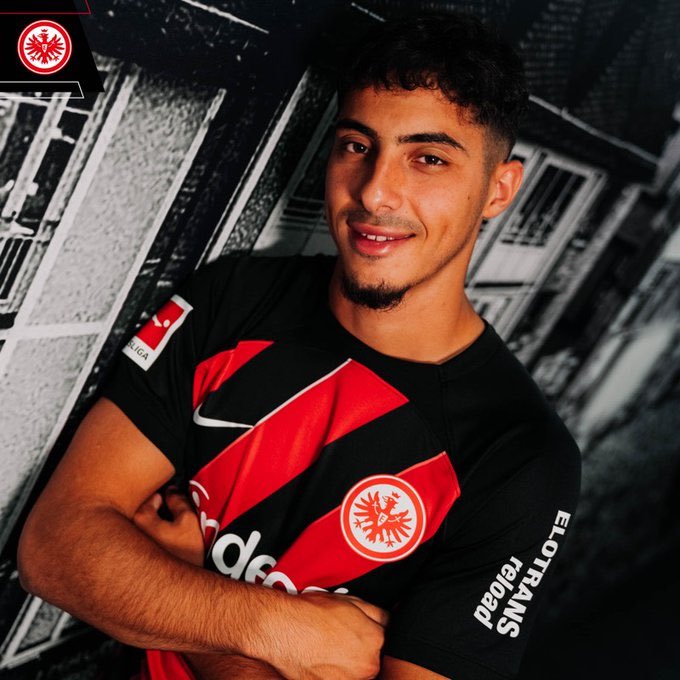 Welcome Farès Chaïbi 🦅 

Hab so Bock! 🔥 Er wird kochen und Trikot wird sich bestellt. 

#sge #eintrachtFrankfurt #Nurdiesge